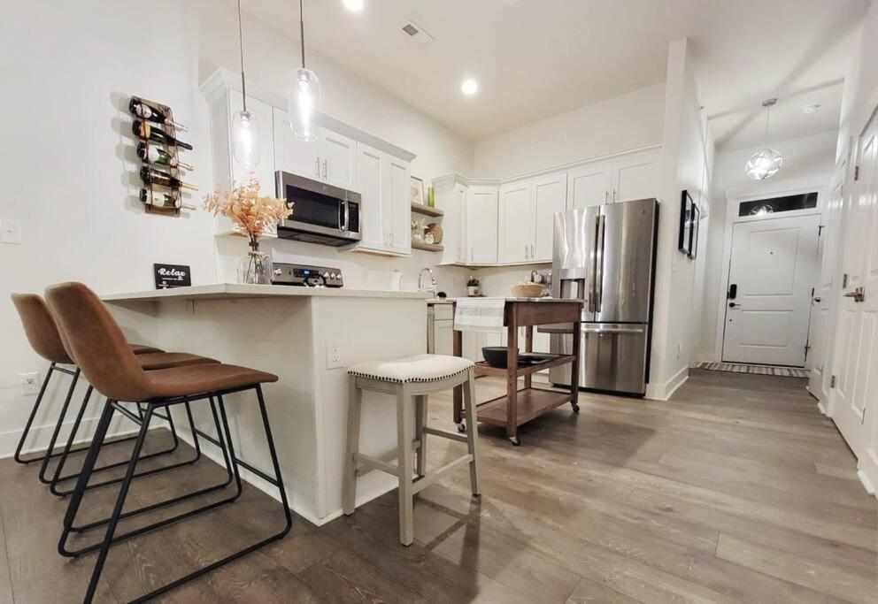 Ferienwohnung New Stylish Getaway- 5 Mil To Uptown/3 Smart Tvs! Charlotte Exterior foto