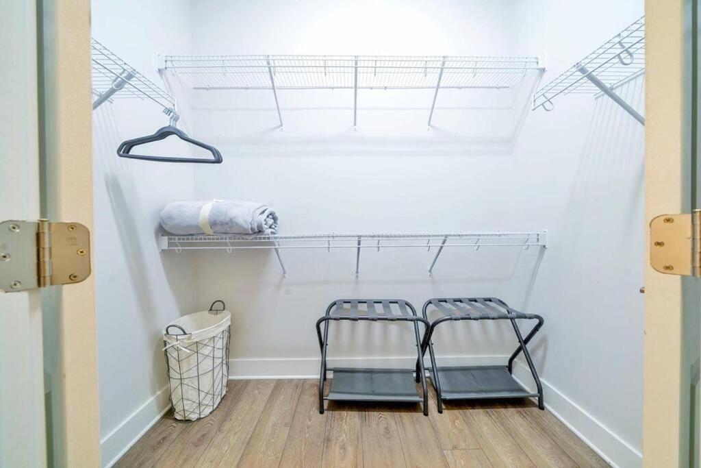Ferienwohnung New Stylish Getaway- 5 Mil To Uptown/3 Smart Tvs! Charlotte Exterior foto