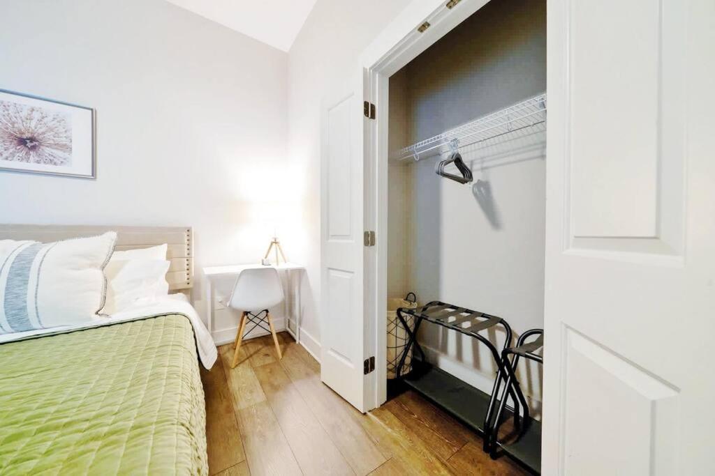 Ferienwohnung New Stylish Getaway- 5 Mil To Uptown/3 Smart Tvs! Charlotte Exterior foto
