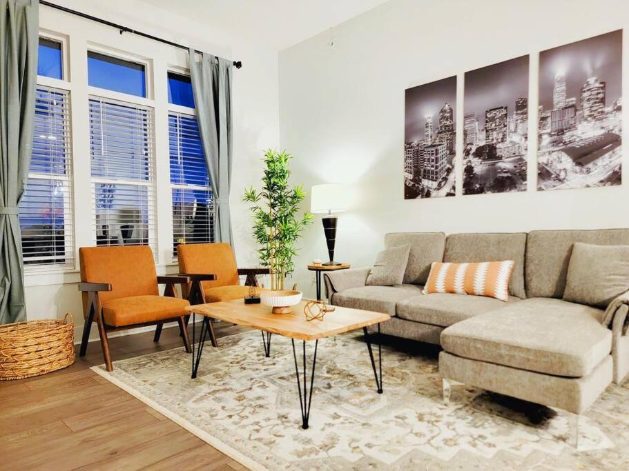 Ferienwohnung New Stylish Getaway- 5 Mil To Uptown/3 Smart Tvs! Charlotte Exterior foto