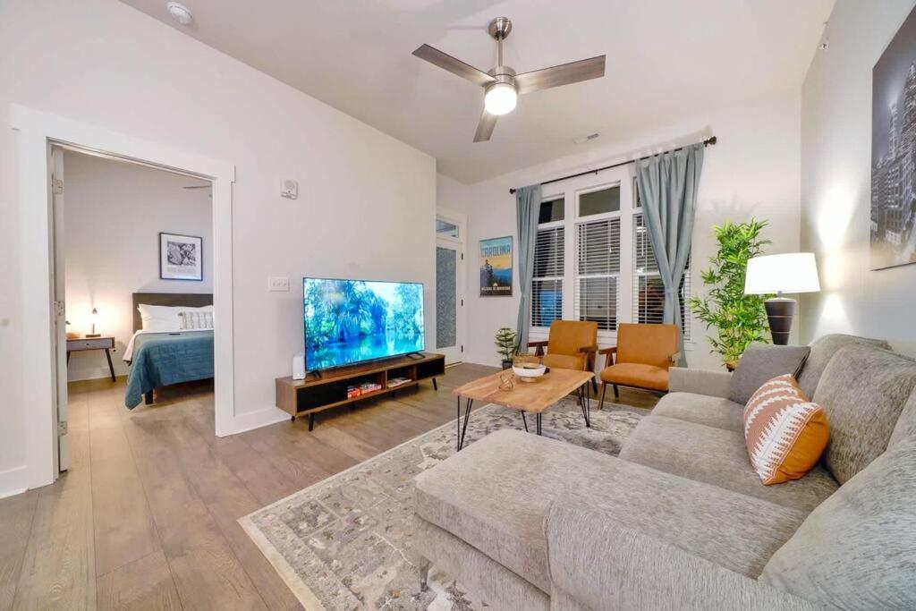 Ferienwohnung New Stylish Getaway- 5 Mil To Uptown/3 Smart Tvs! Charlotte Exterior foto