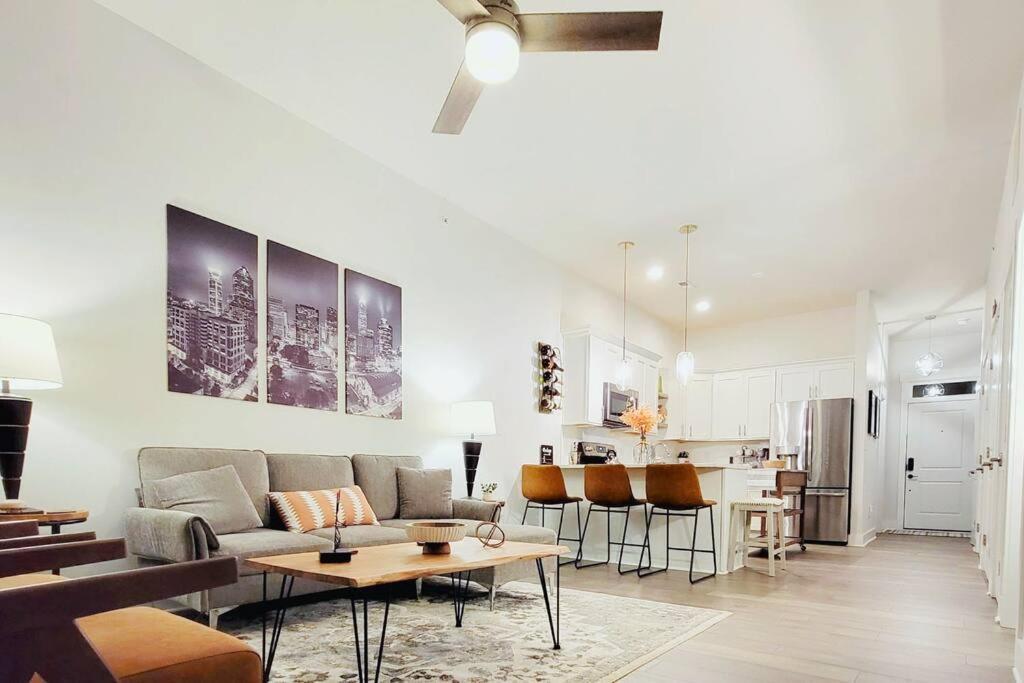 Ferienwohnung New Stylish Getaway- 5 Mil To Uptown/3 Smart Tvs! Charlotte Exterior foto